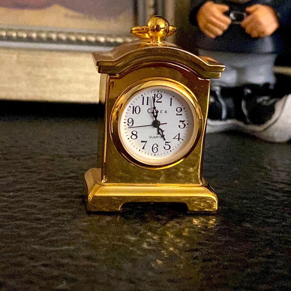 Mini Cute Table Clock For Home Deco